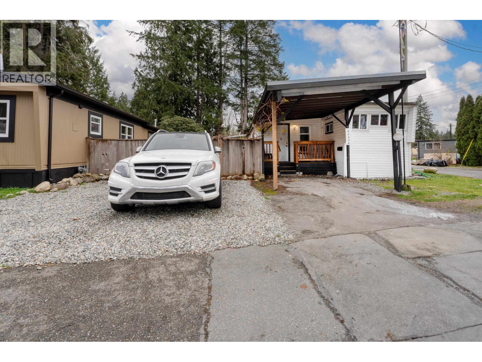23252 CALVIN CRESCENT Property Photo 1