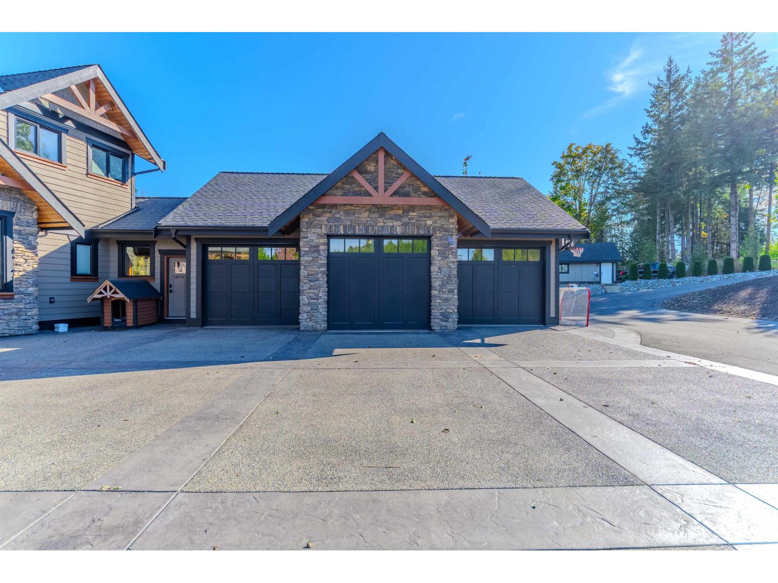 7460 Bradner Road Property Photo 3