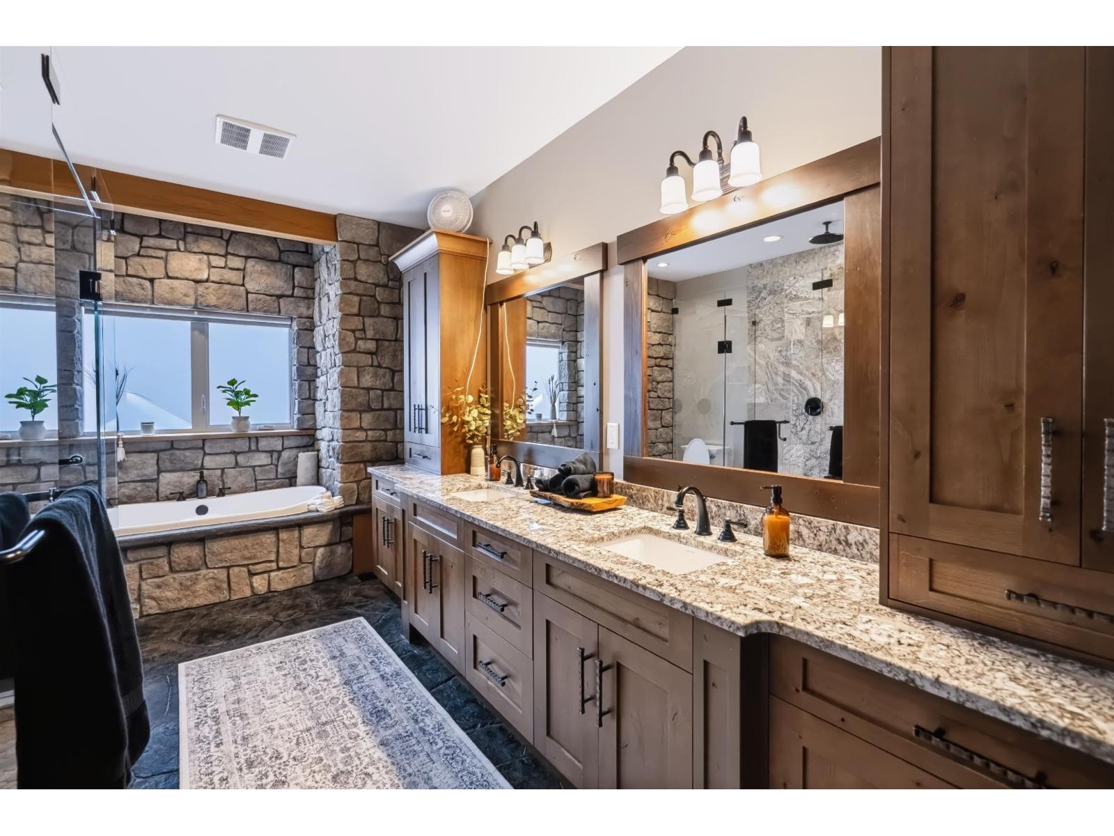 7460 Bradner Road Property Photo 15
