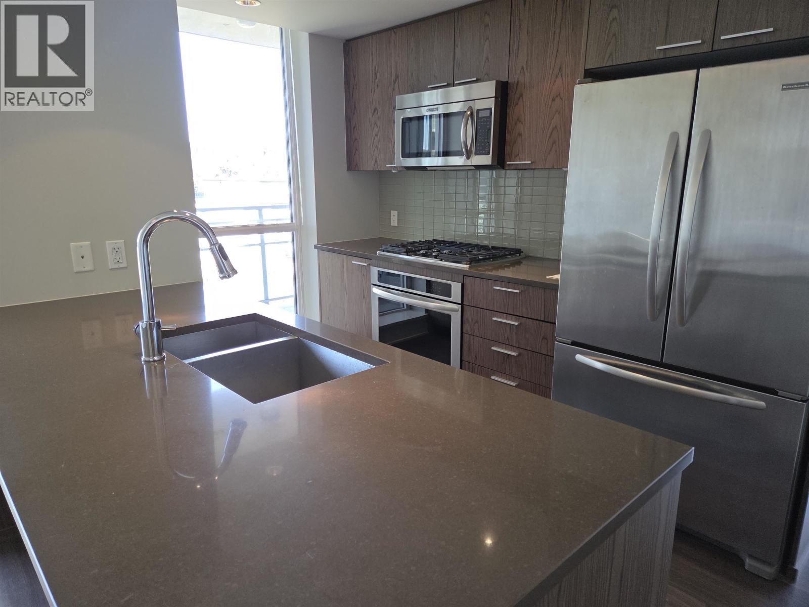1008 2975 Atlantic Avenue Property Photo 6