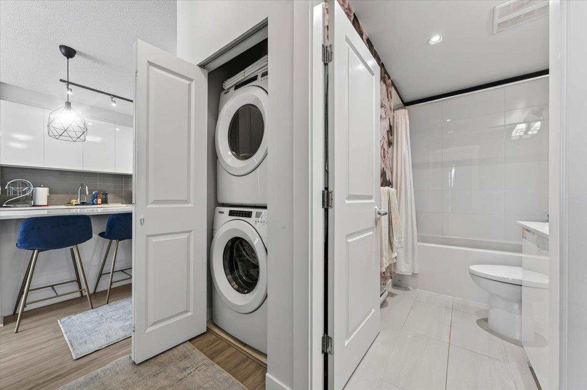 C211 8150 207 Street Property Photo 13