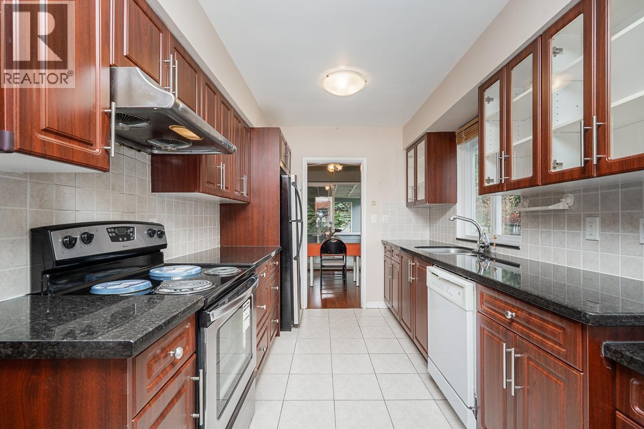 902 Wallace Wynd Property Photo 15