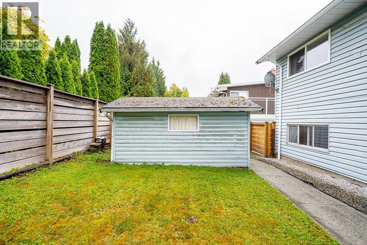 902 Wallace Wynd Property Photo 35