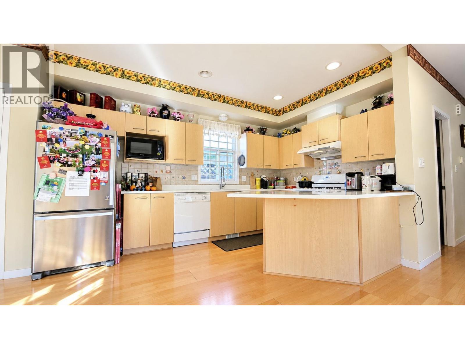 10491 Howard Street Property Photo 7