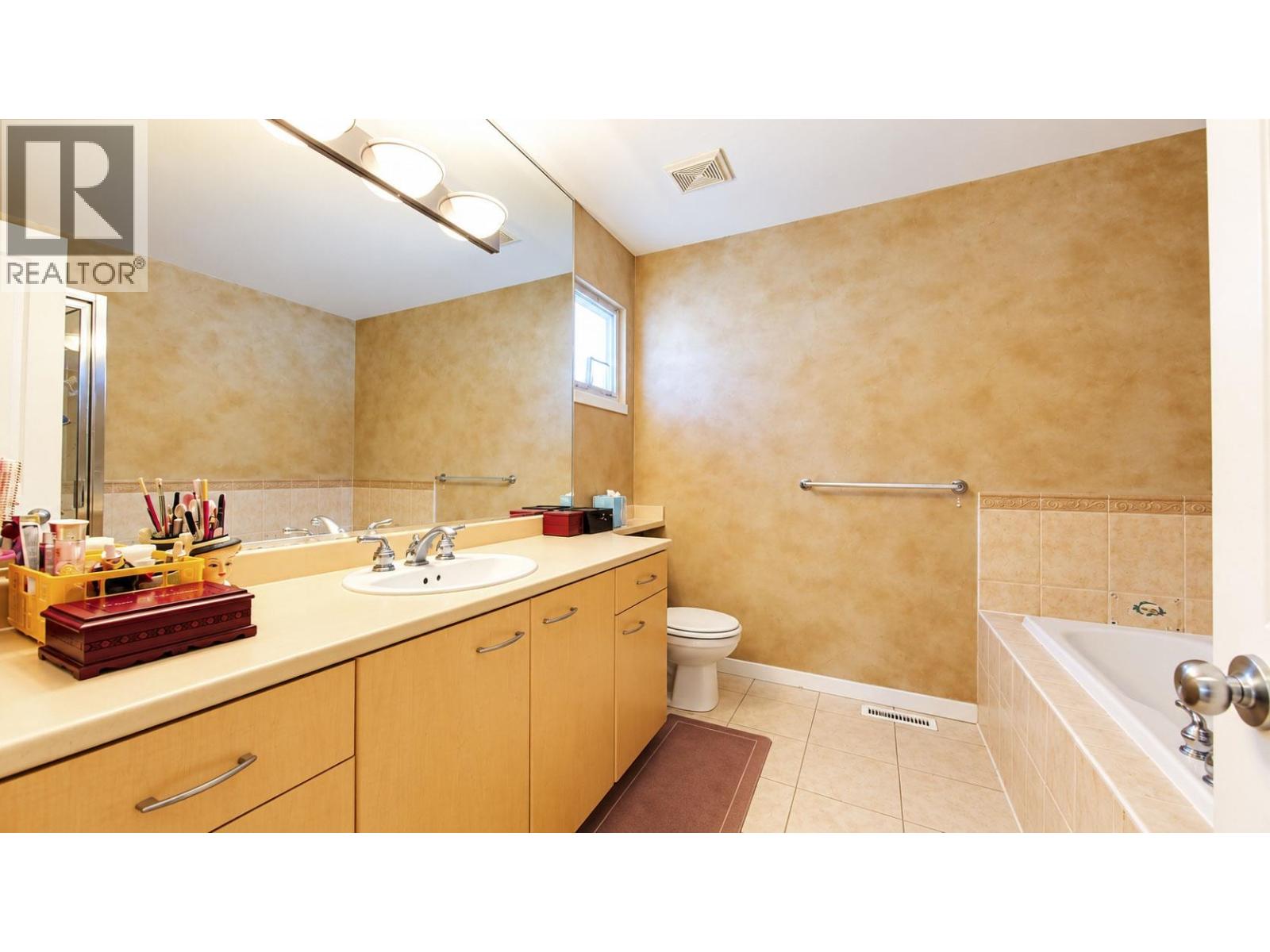 10491 Howard Street Property Photo 22