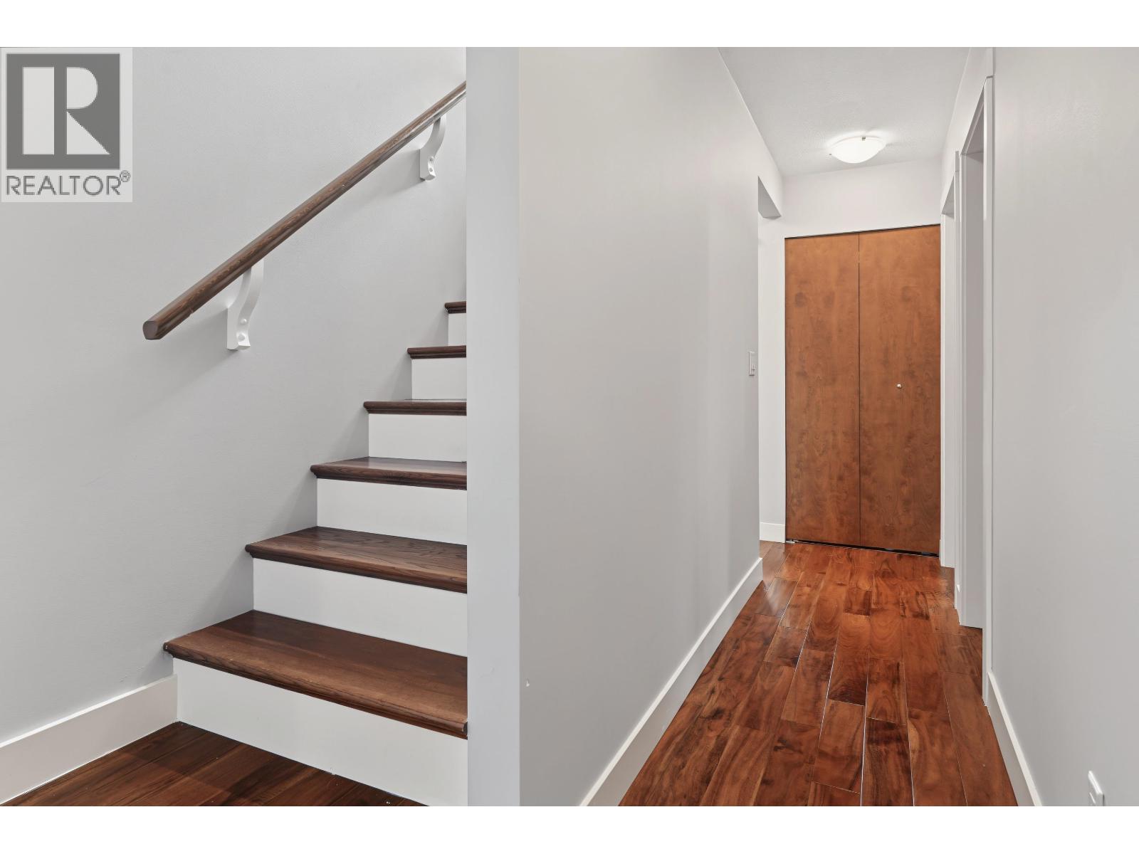 15 3788 Laurel Street Property Photo 14