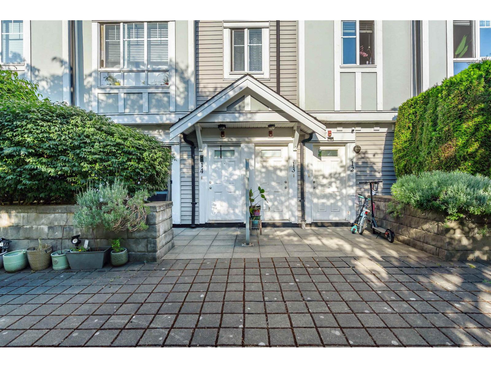14 13239 OLD YALE ROAD Property Photo 1