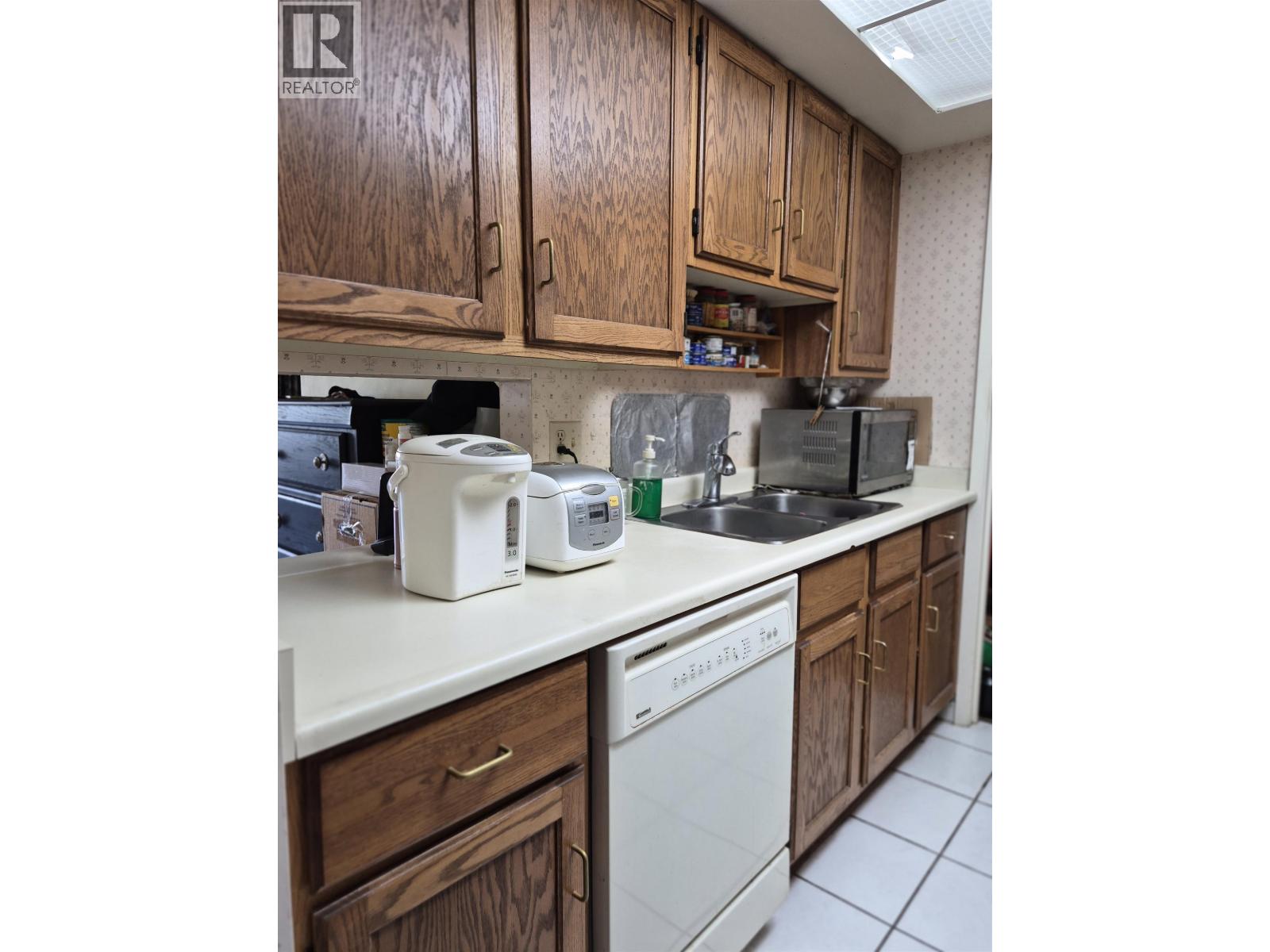 1404 6595 Willingdon Avenue Property Photo 5