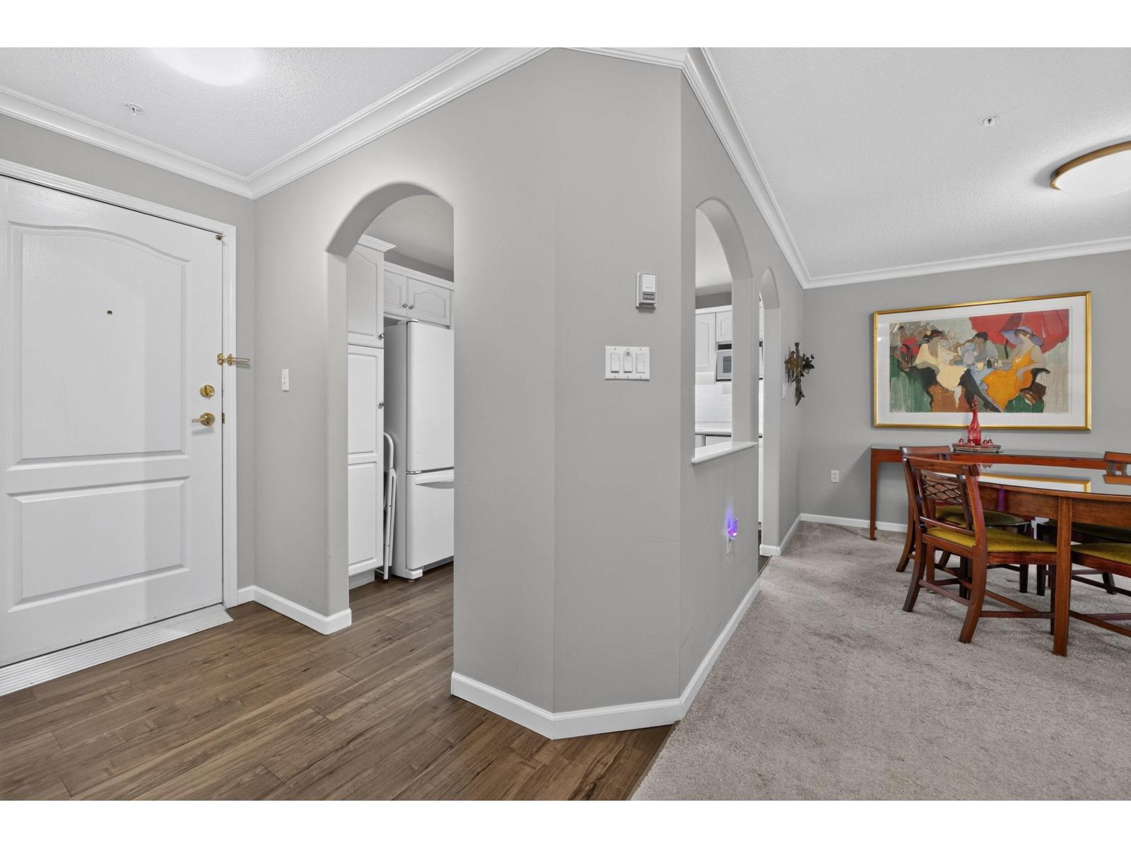 306 1929 154 Street Property Photo 7