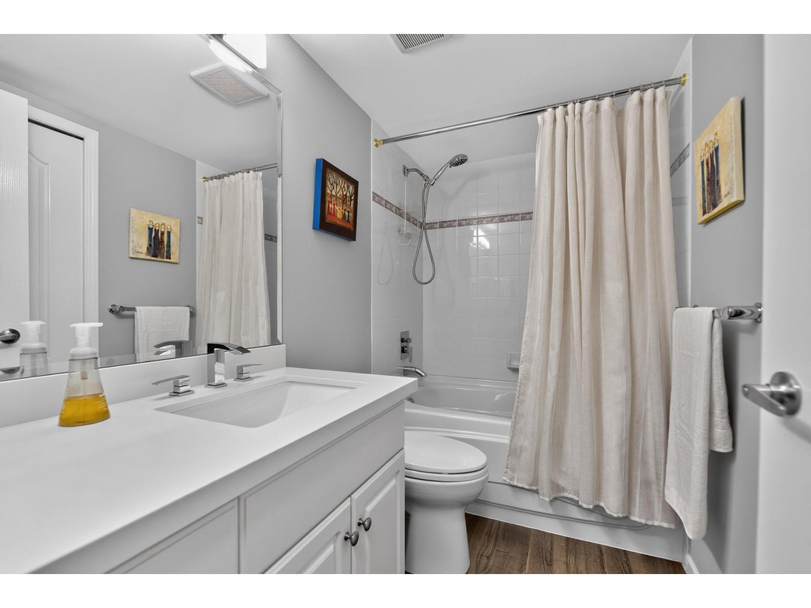306 1929 154 Street Property Photo 16