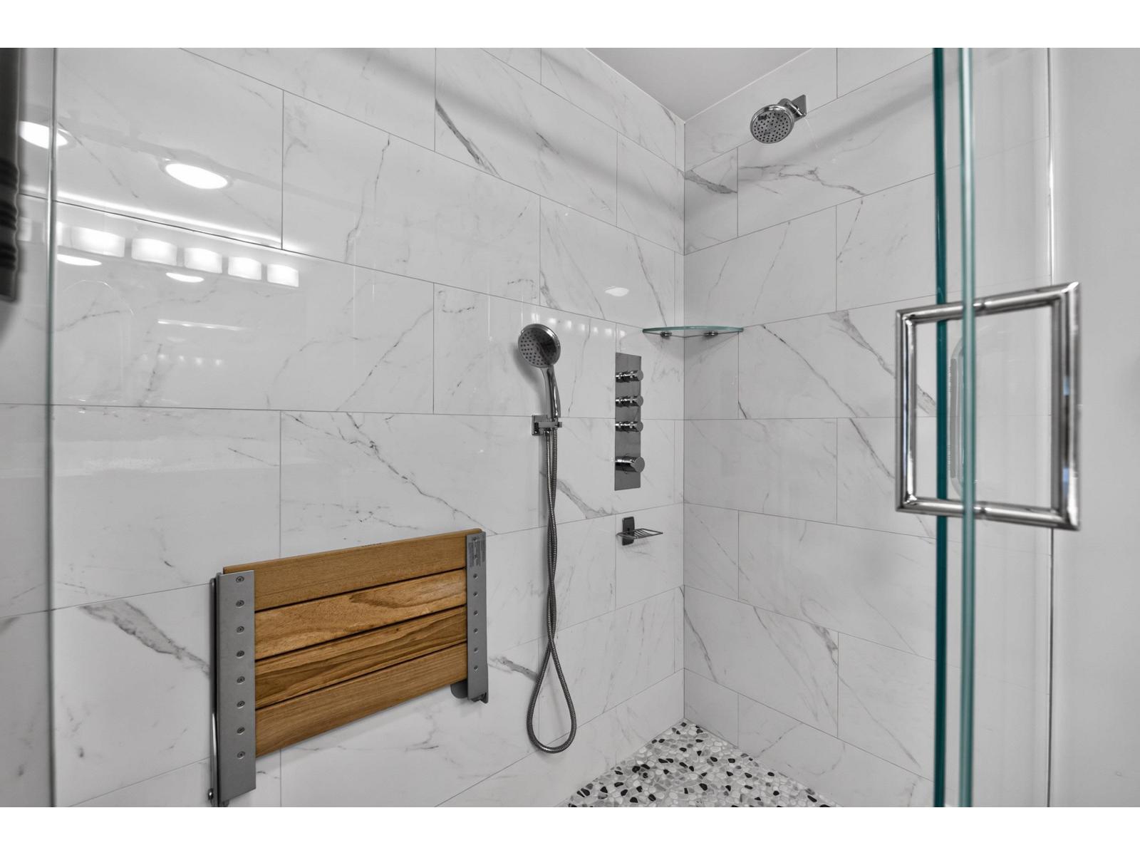 306 1929 154 Street Property Photo 21