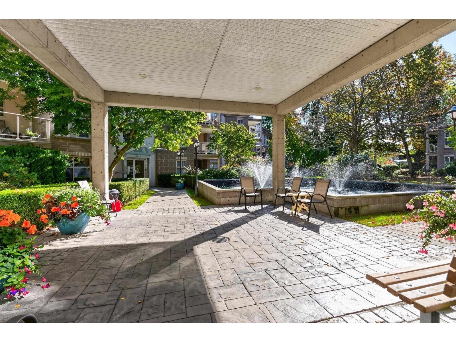 306 1929 154 Street Property Photo 32
