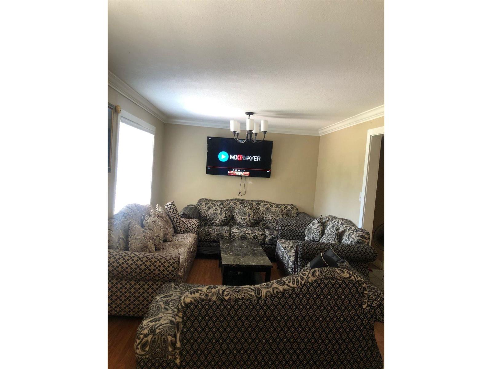 14355 72 Avenue Property Photo 2