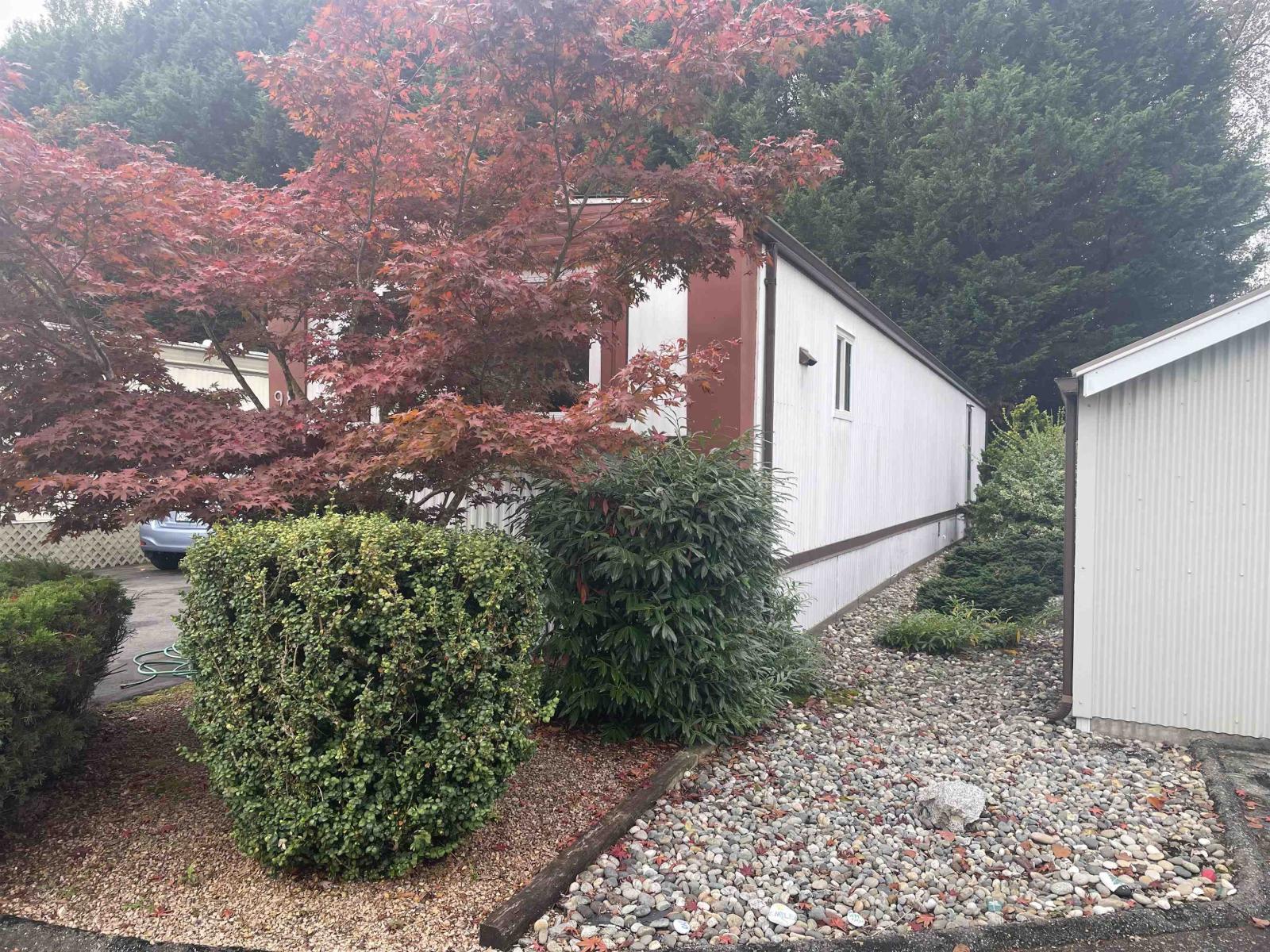 98 2270 196 Street Property Photo 2