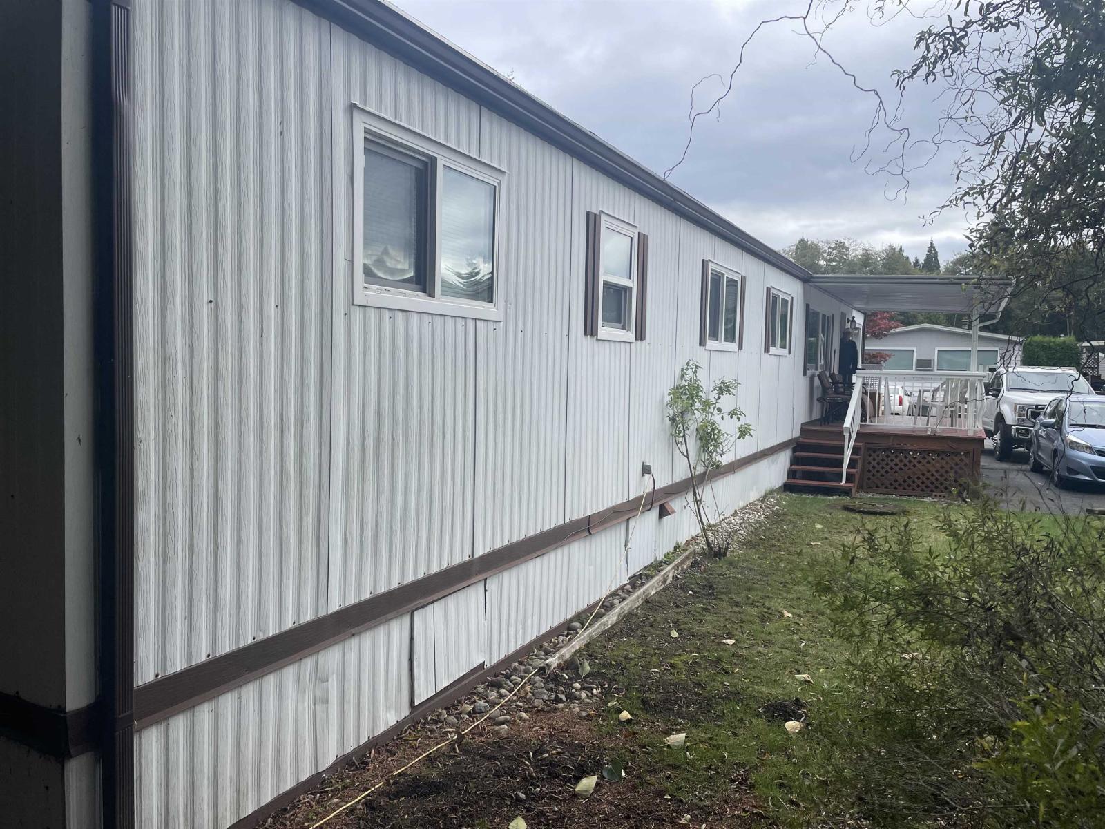98 2270 196 Street Property Photo 6