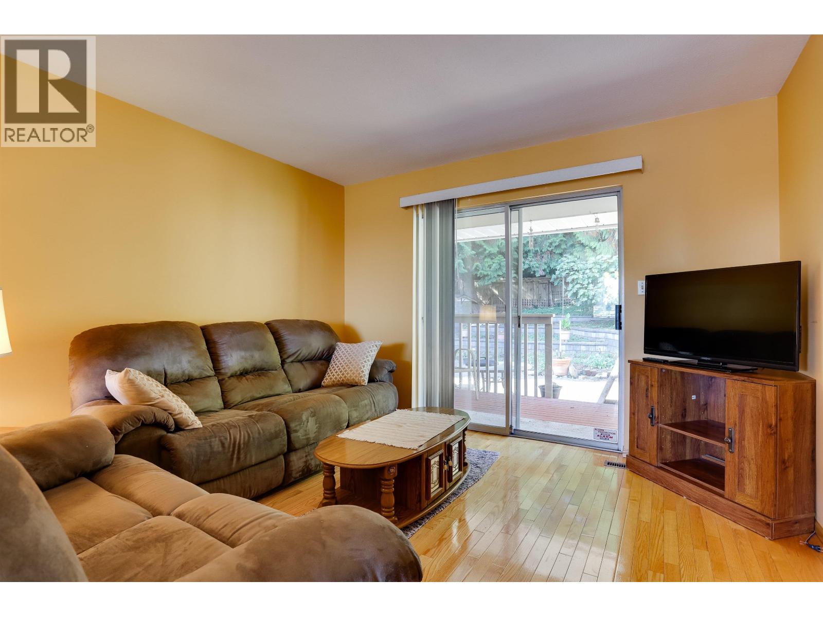 468 Cariboo Crescent Property Photo 4