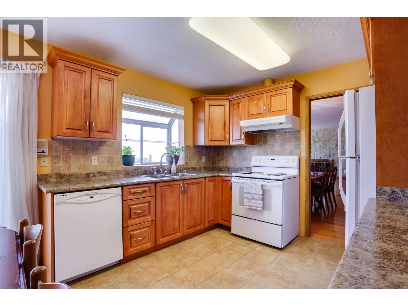 468 Cariboo Crescent Property Photo 15