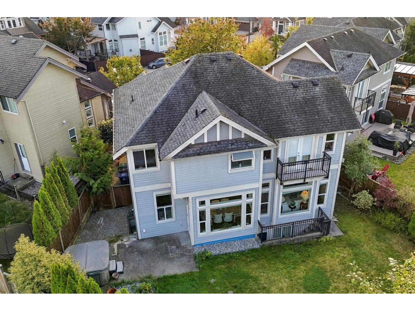 6088 163a Street Property Photo 3