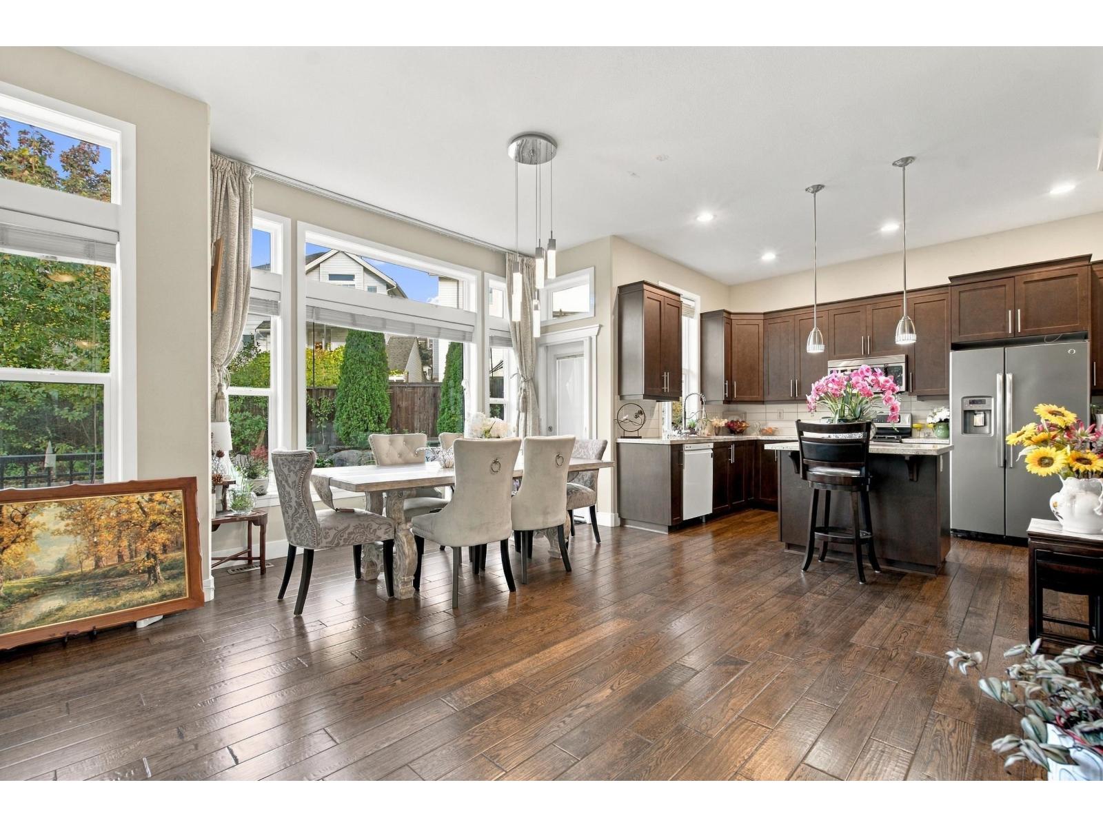 6088 163a Street Property Photo 8