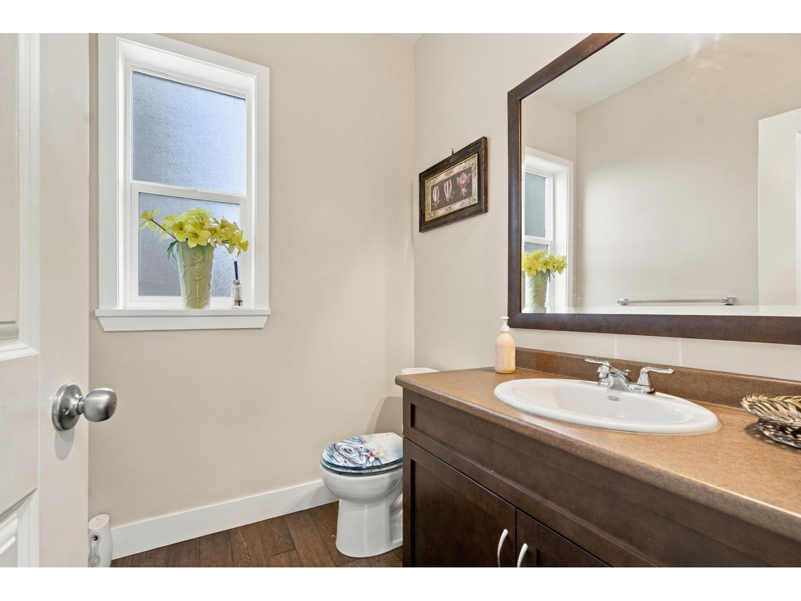 6088 163a Street Property Photo 17