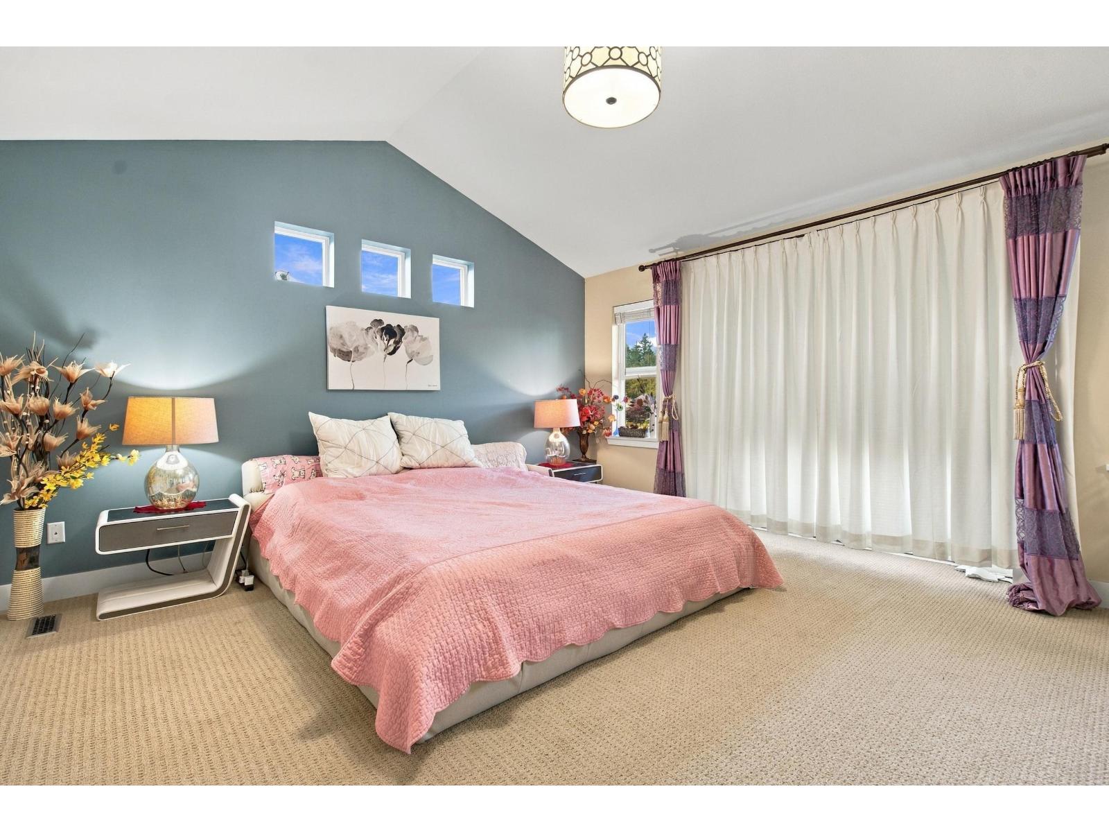 6088 163a Street Property Photo 18