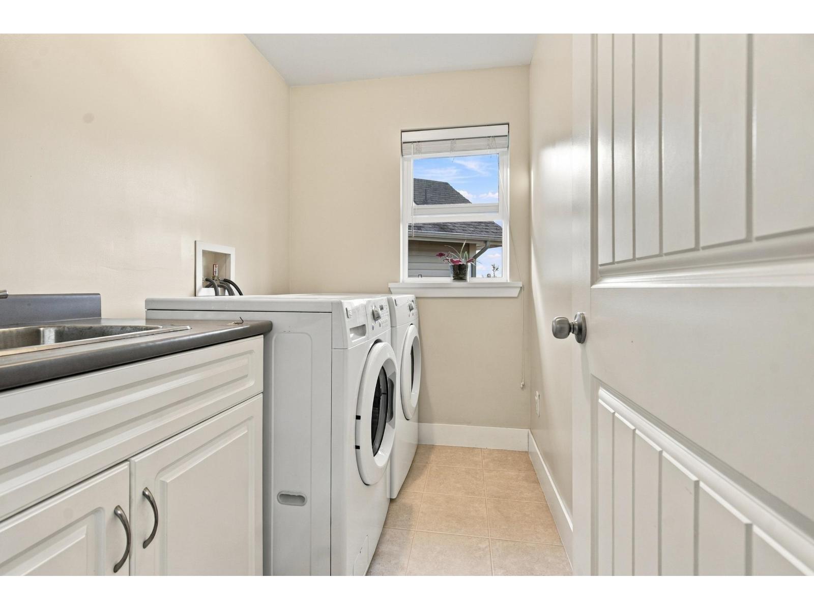 6088 163a Street Property Photo 28