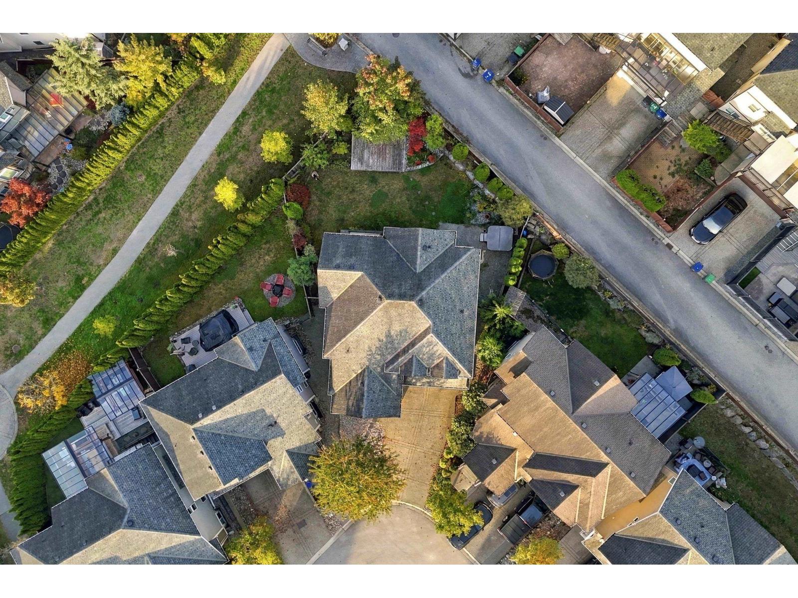6088 163a Street Property Photo 37