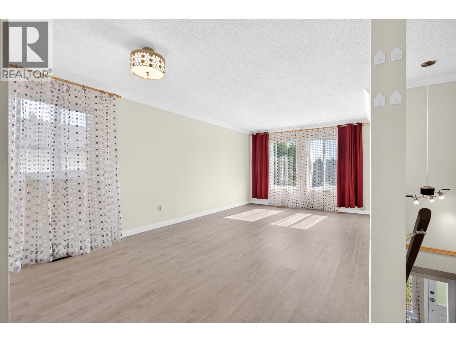 3167 Sechelt Drive Property Photo 3