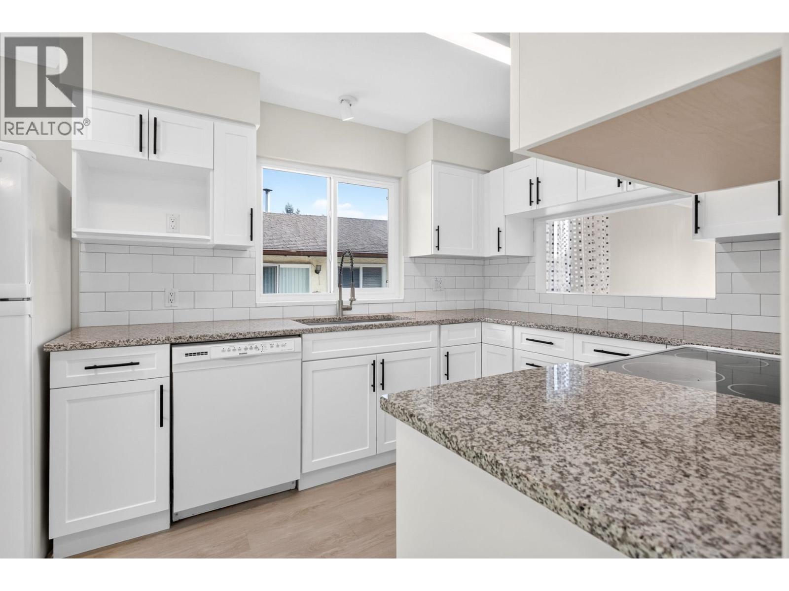 3167 Sechelt Drive Property Photo 11