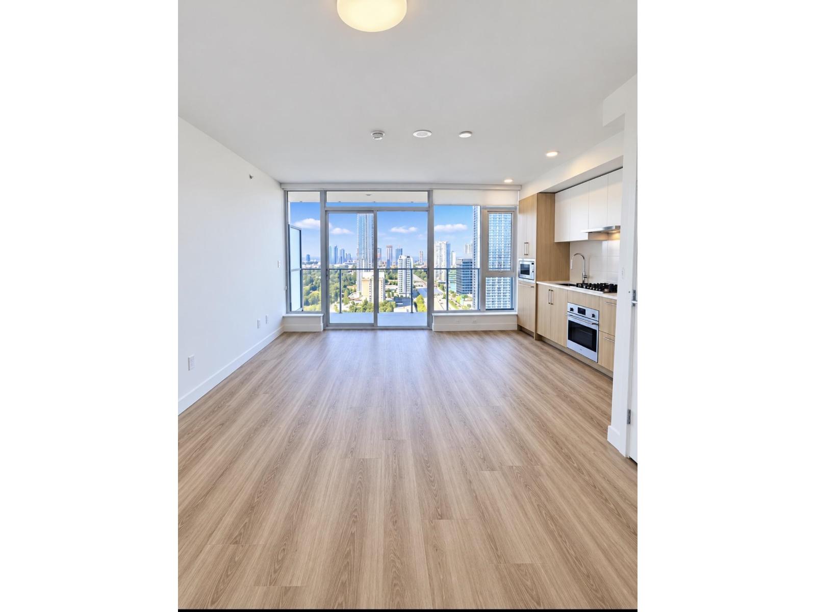 2506 9675 King George Boulevard Property Photo 8