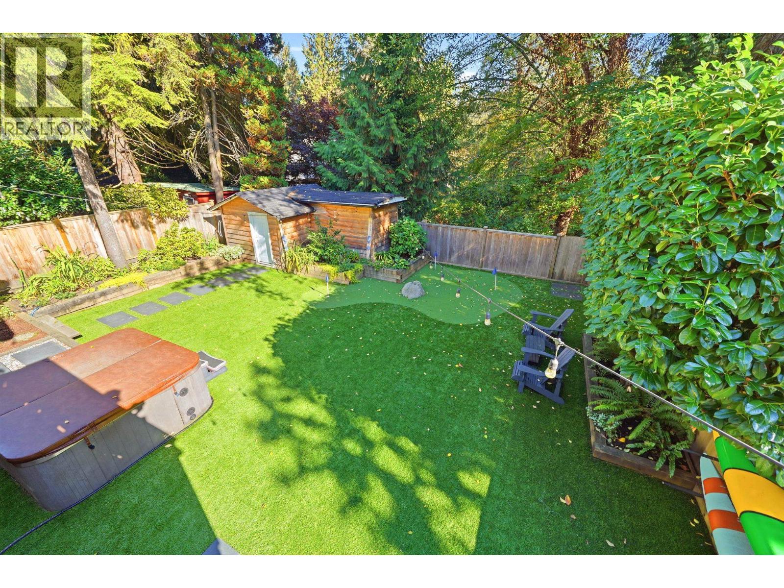 1720 Deep Cove Road Property Photo 2
