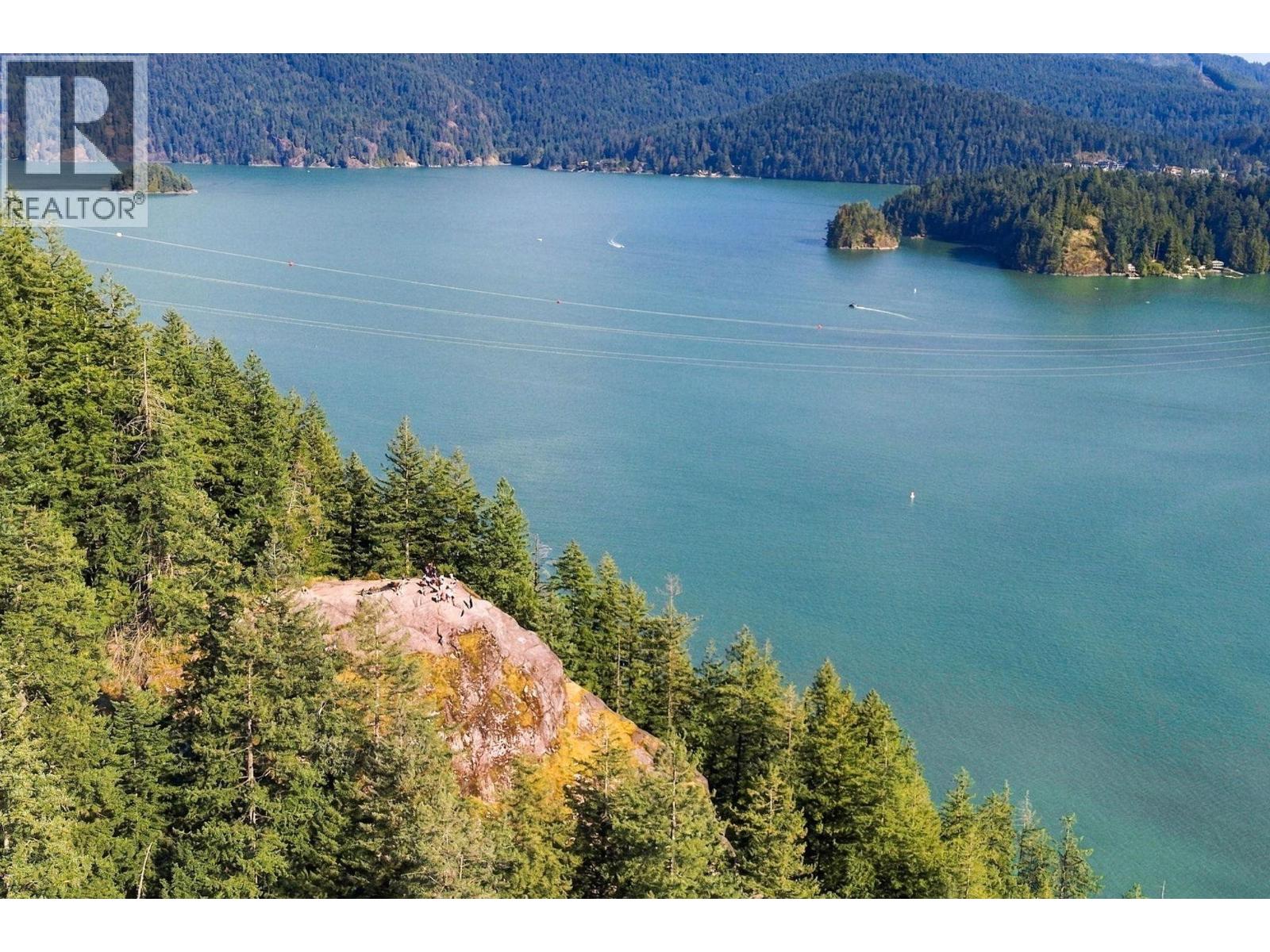 1720 Deep Cove Road Property Photo 39