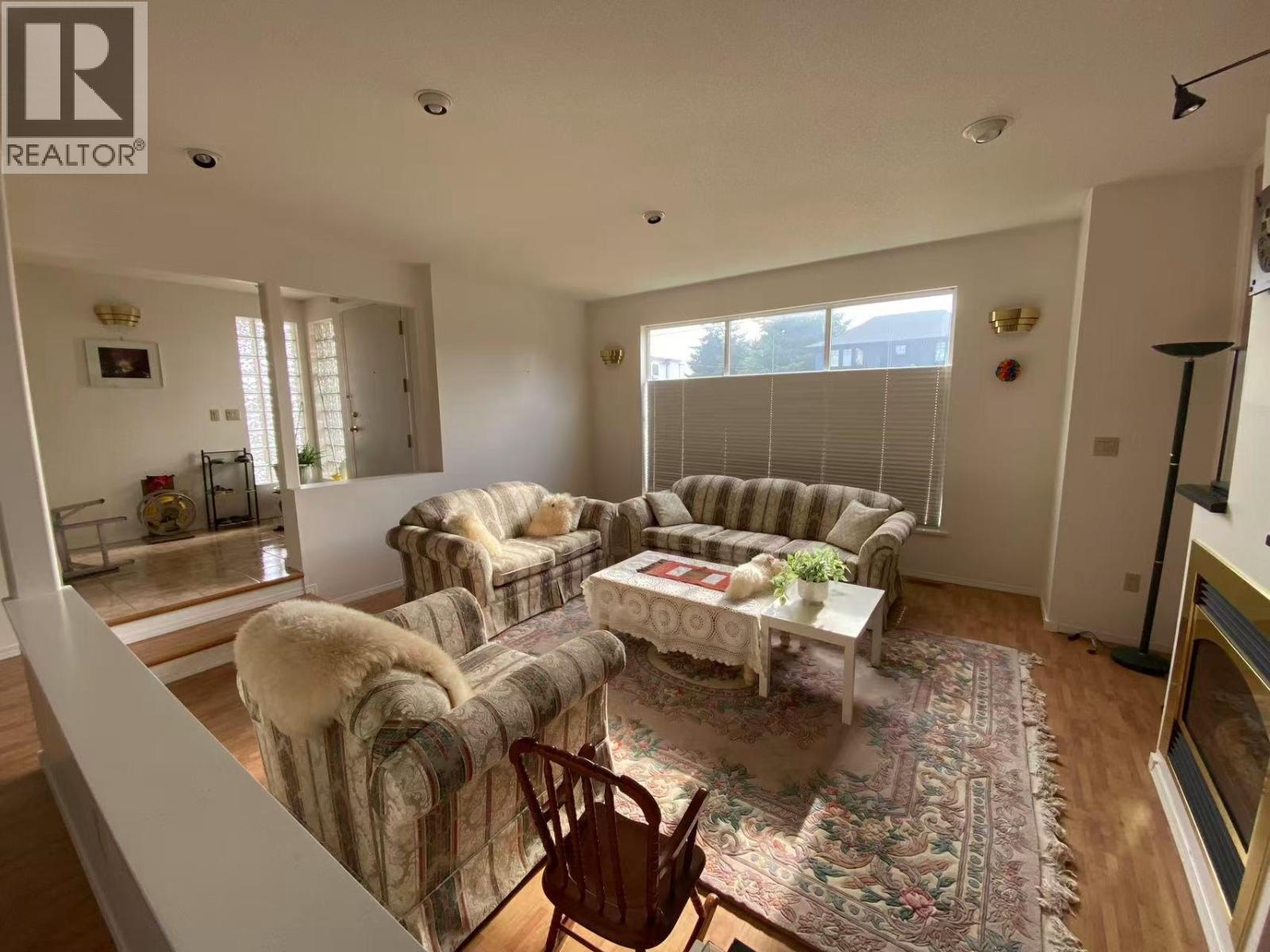 6990 Willingdon Avenue Property Photo 3