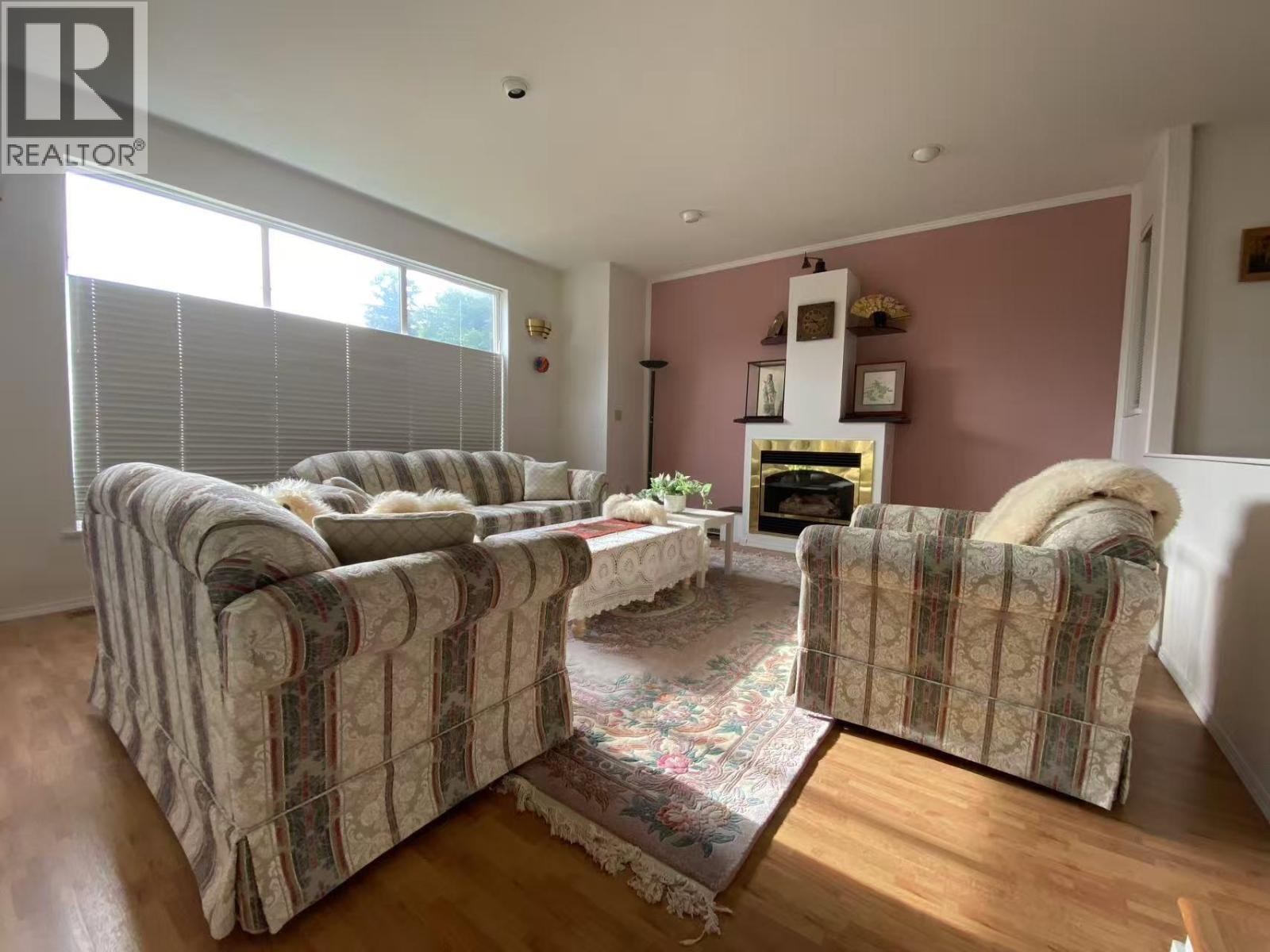 6990 Willingdon Avenue Property Photo 4