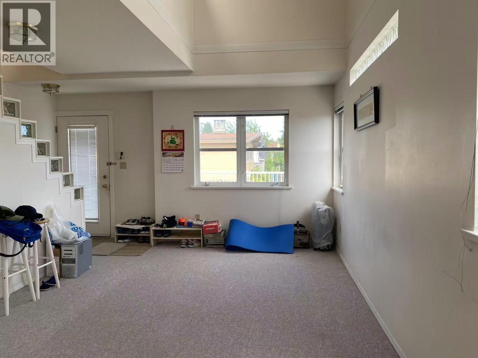 6990 Willingdon Avenue Property Photo 12