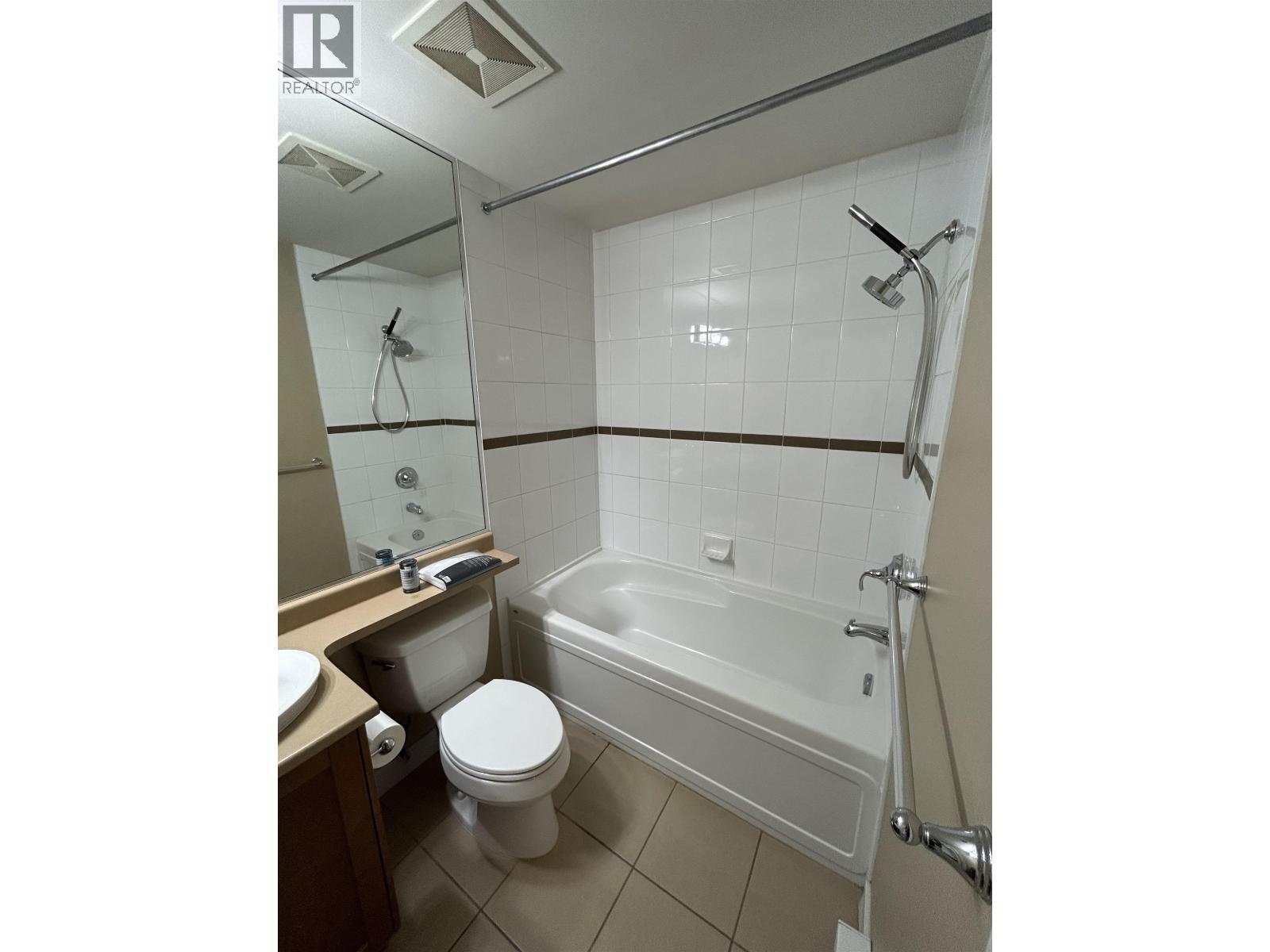 157 7388 Macpherson Avenue Property Photo 11
