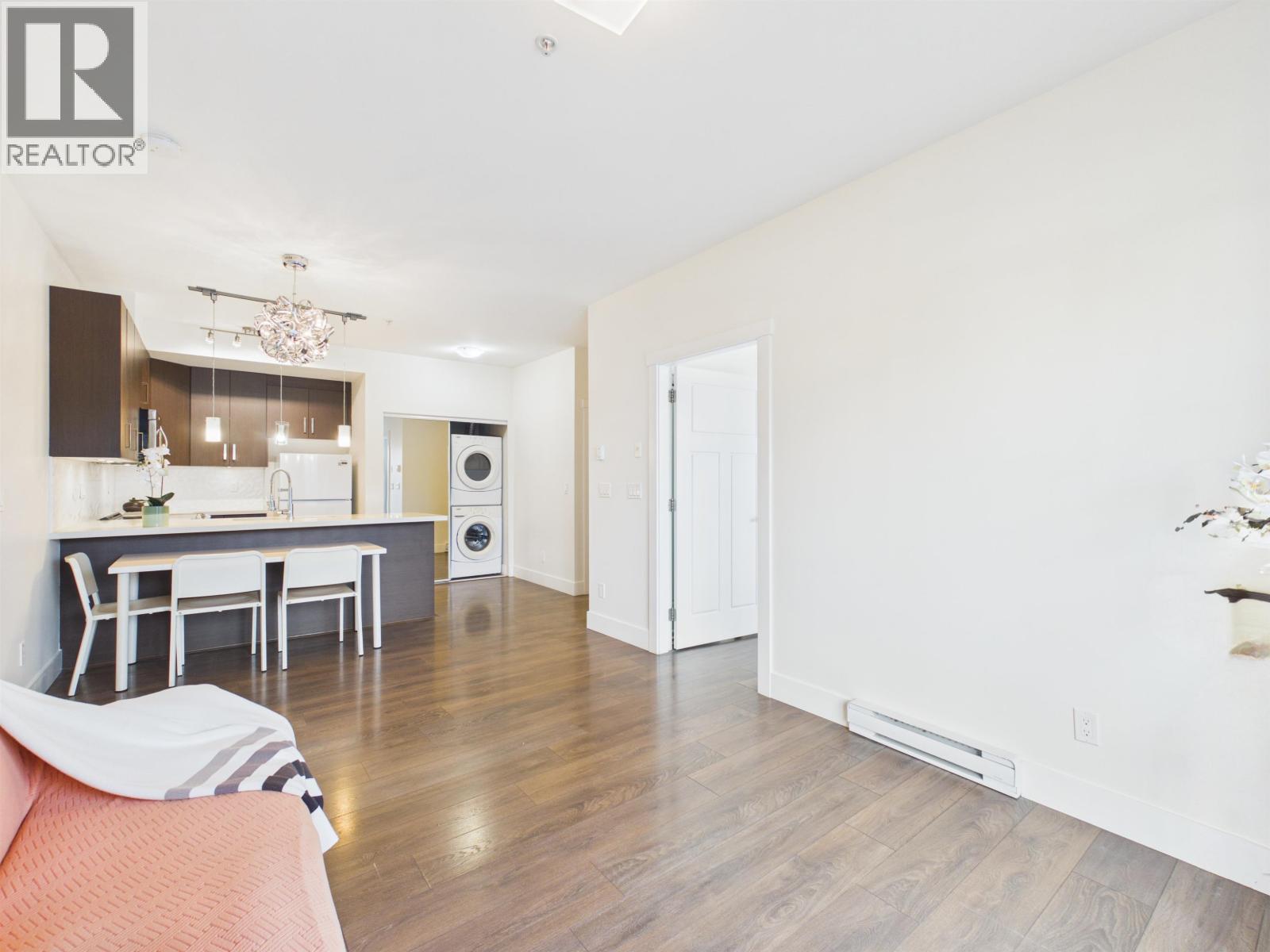 206 5288 Beresford Street Property Photo 11