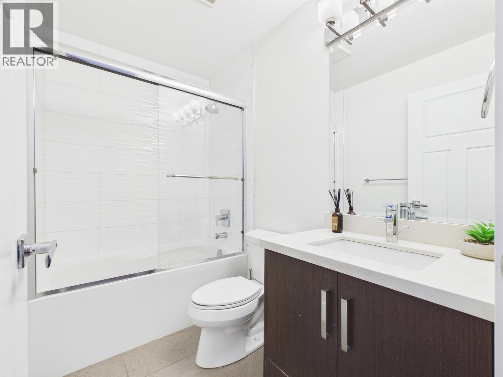 206 5288 Beresford Street Property Photo 16