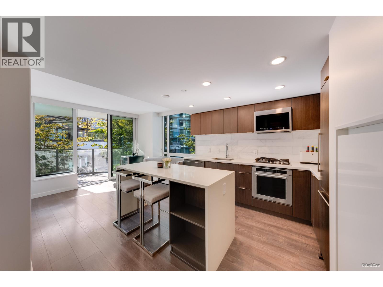 301 8189 Cambie Street Property Photo 10
