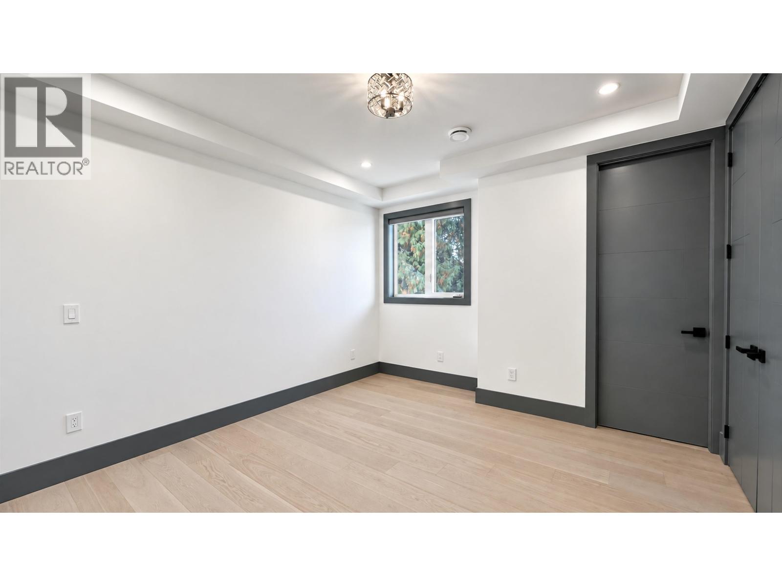 1210 Sprice Avenue Property Photo 34