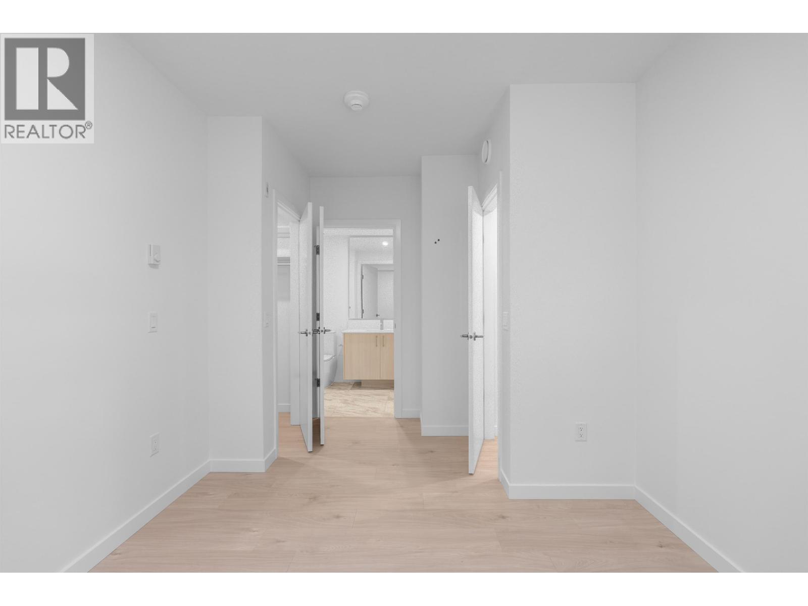 120 954 Lytton Street Property Photo 12