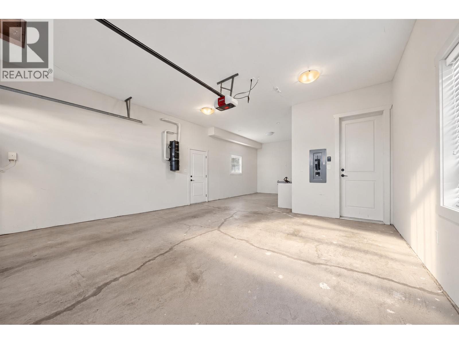 6211 Bellflower Drive Property Photo 34