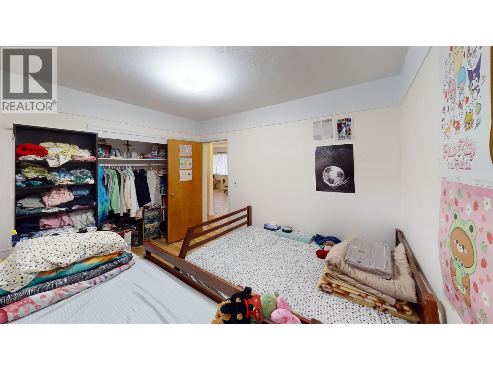 1136 Yorston Avenue Property Photo 4