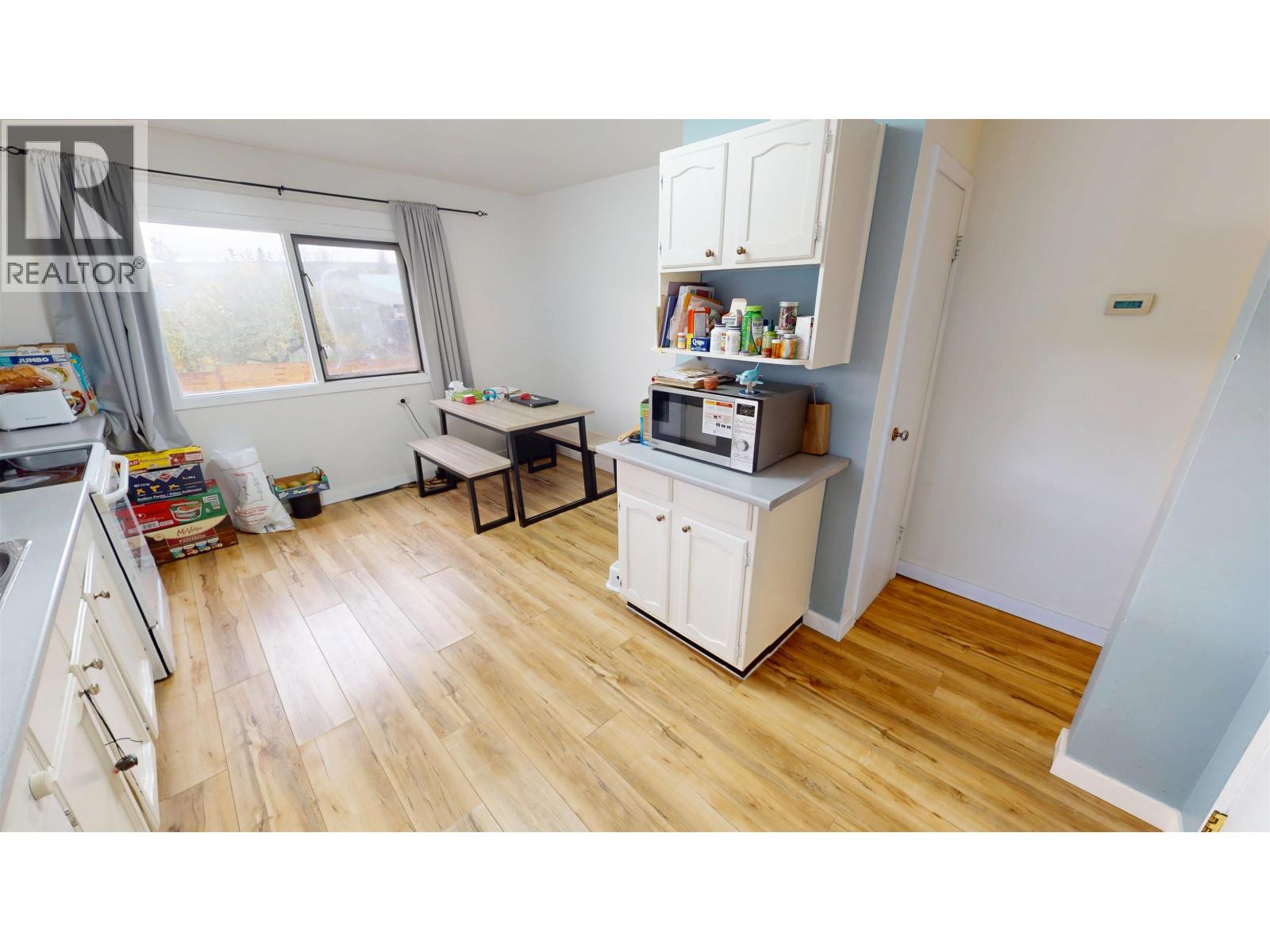 1136 Yorston Avenue Property Photo 11