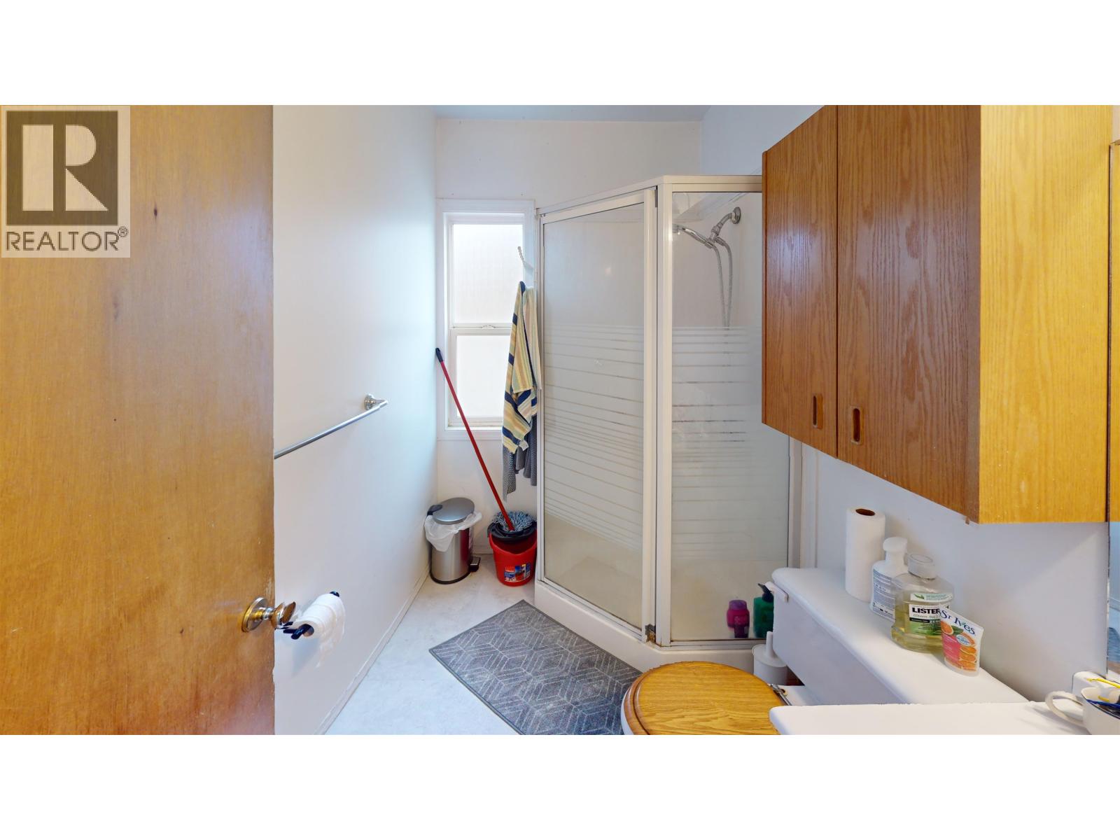 1136 Yorston Avenue Property Photo 12