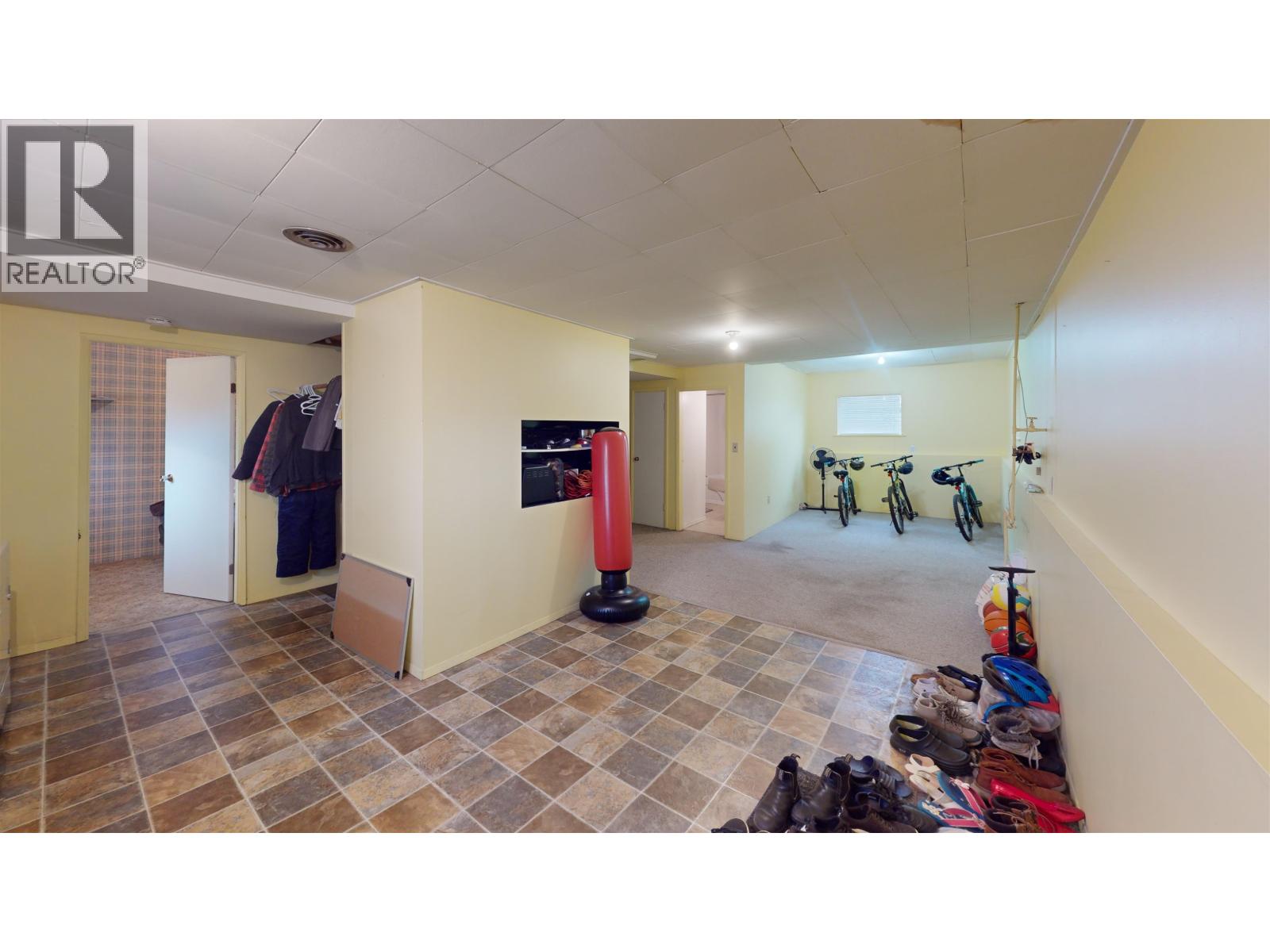 1136 Yorston Avenue Property Photo 16