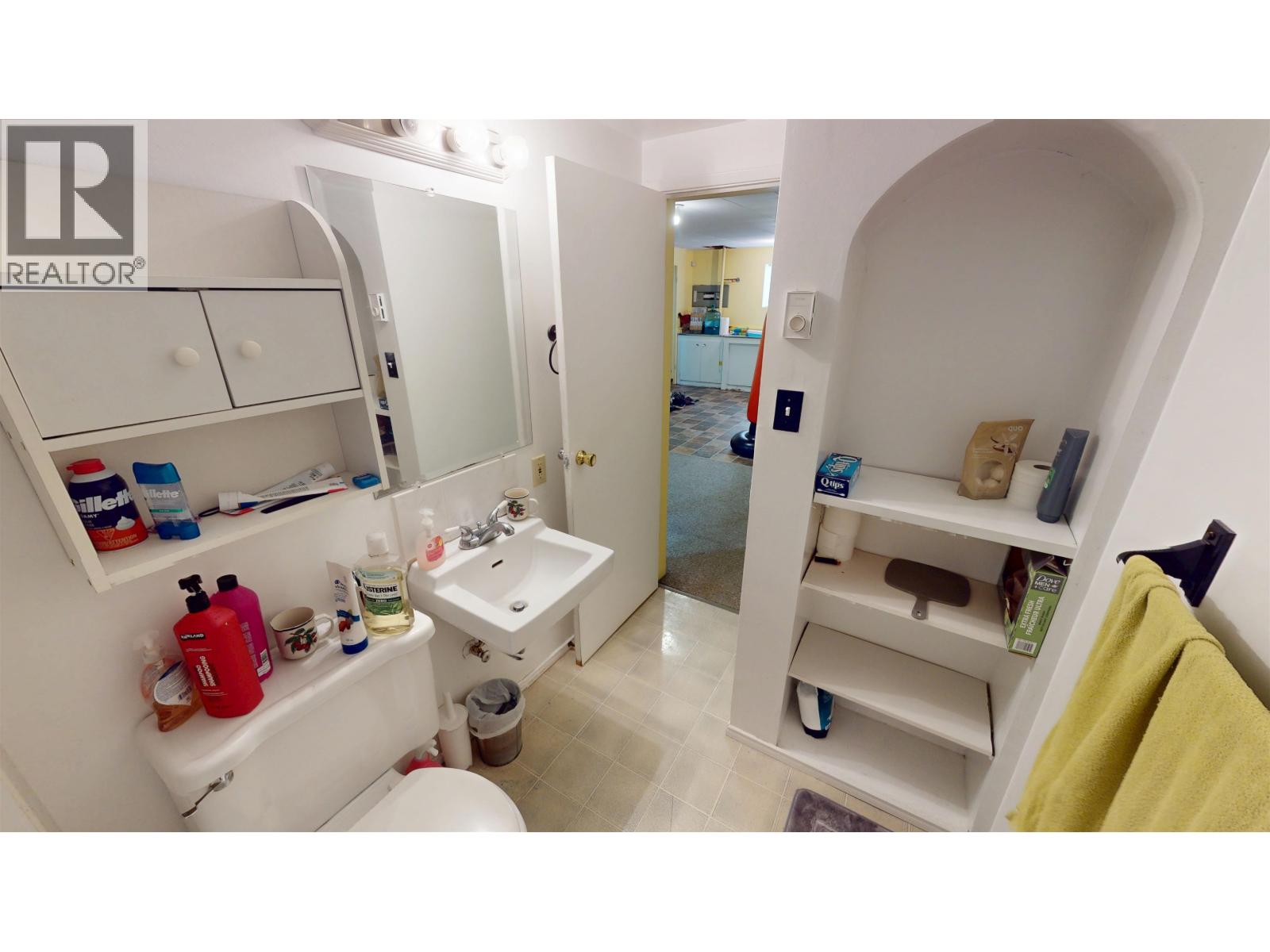 1136 Yorston Avenue Property Photo 21