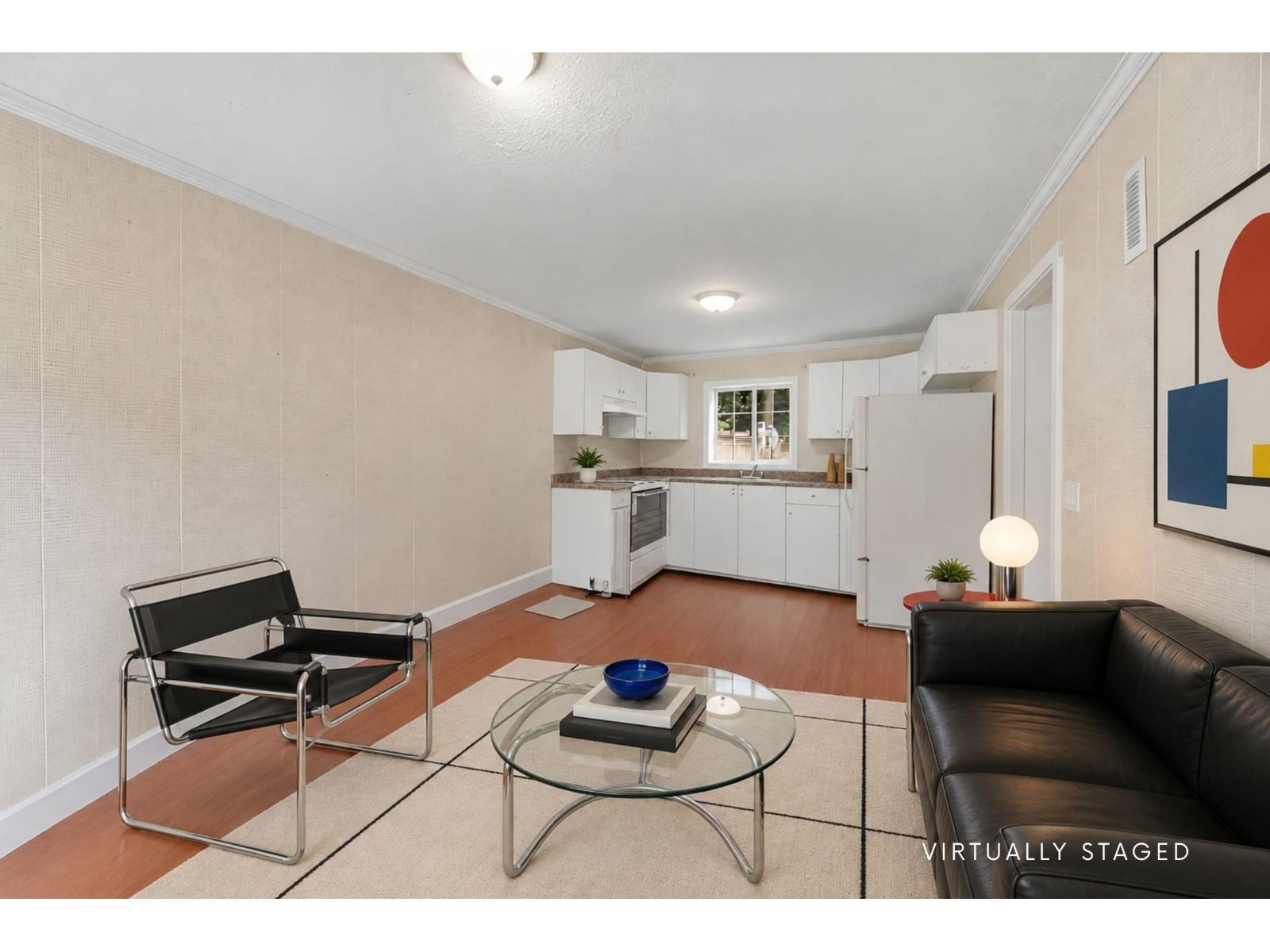 7596 143 Street Property Photo 26