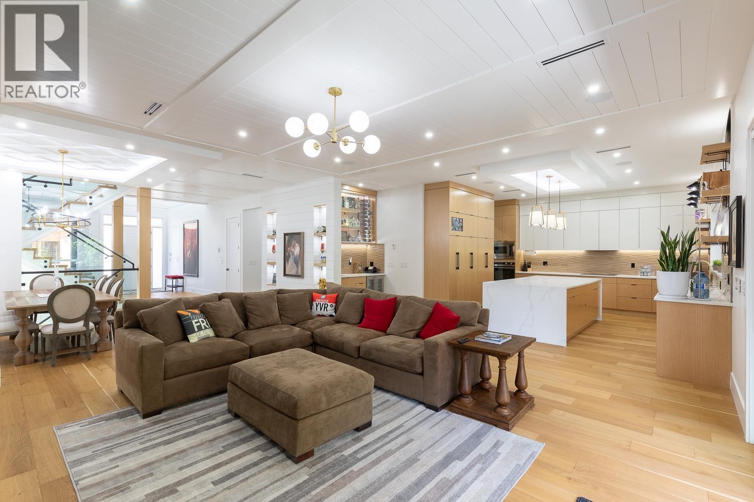 307 Cutler Street Property Photo 1