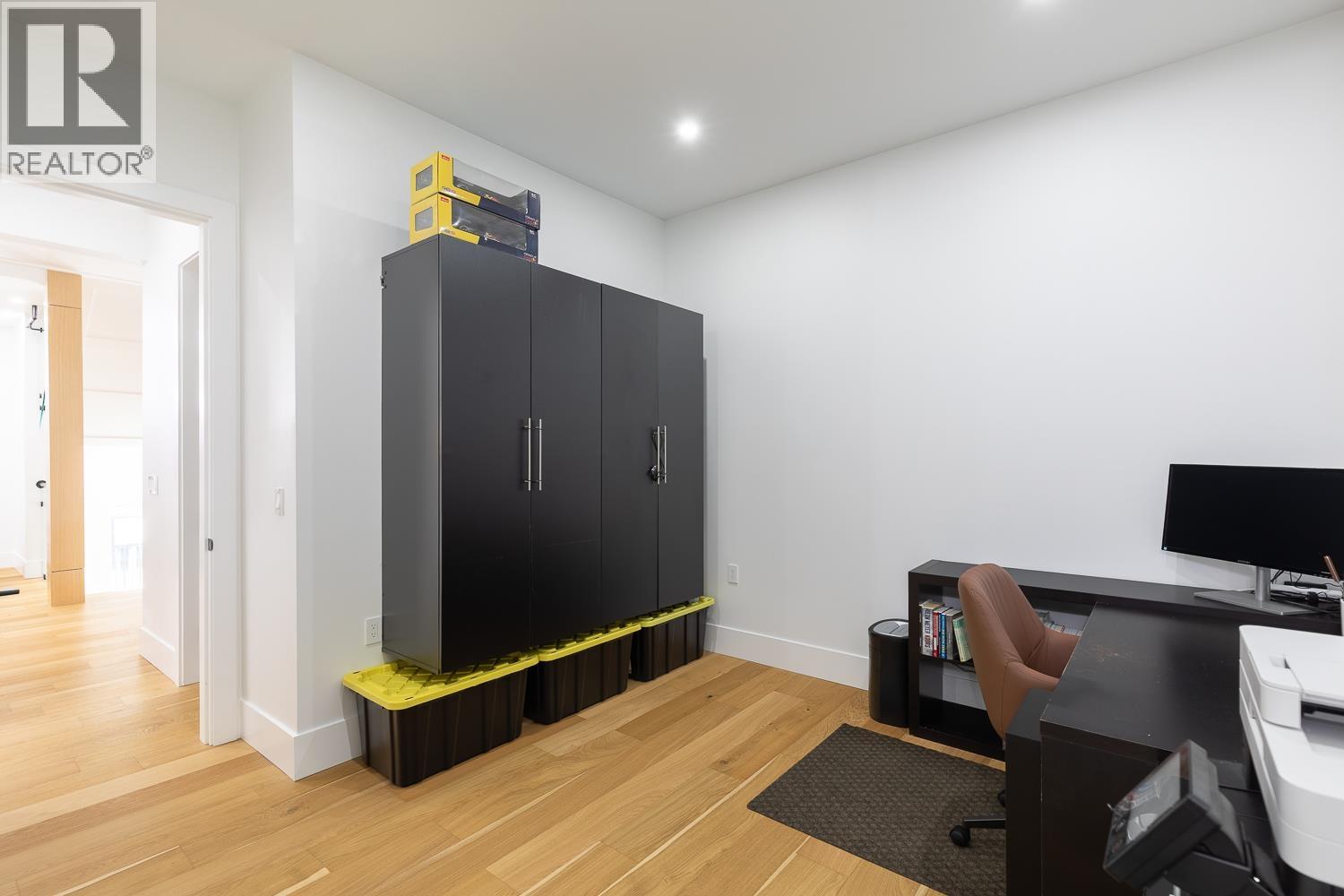 307 Cutler Street Property Photo 24